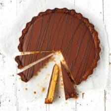 Twixtaart met chocolade en karamel