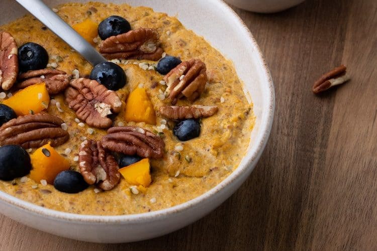 Keto ontbijtpap met pompoen
