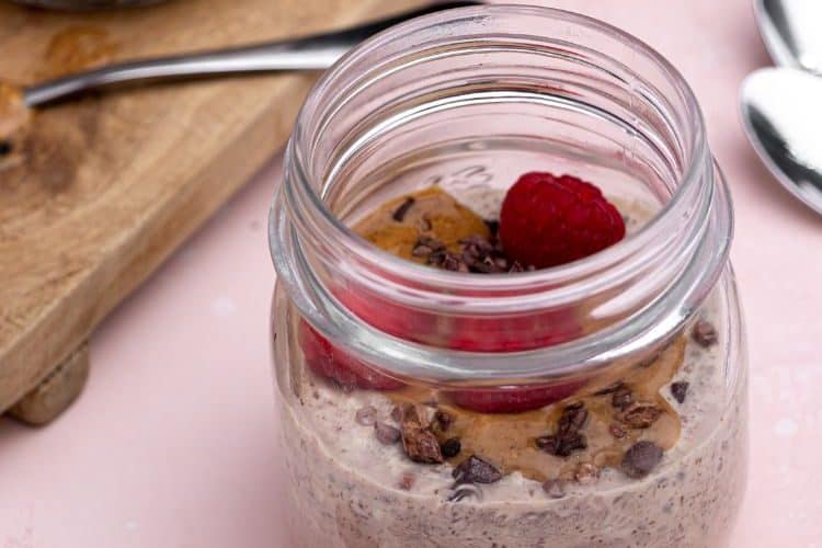 Koolhydraatarme overnight ‘oats’ met zaden