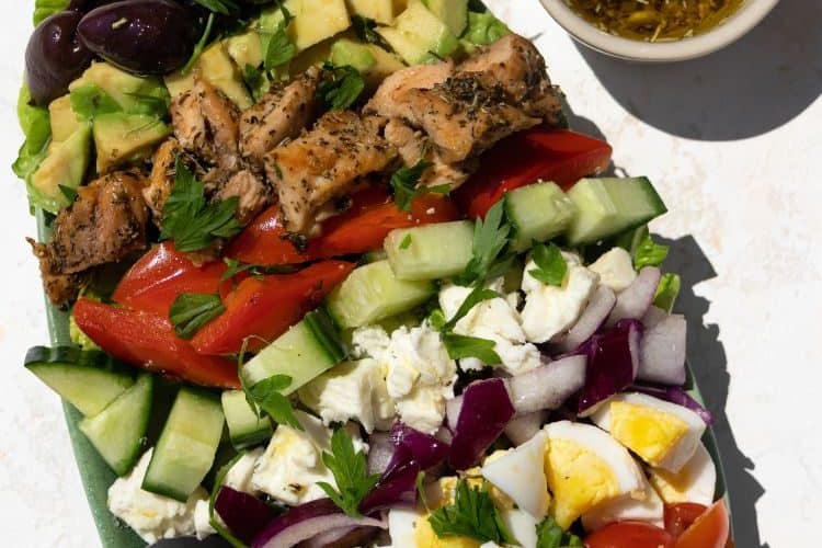 Mediterrane salade met kip