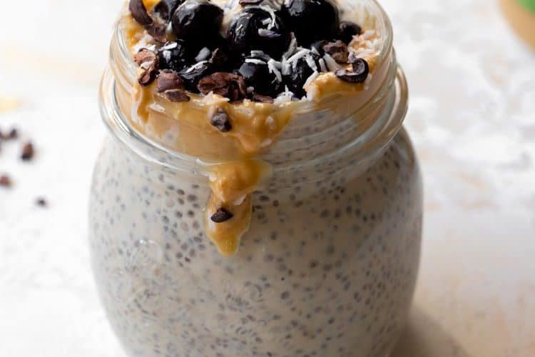 Koolhydraatarme chiapudding met pindakaas