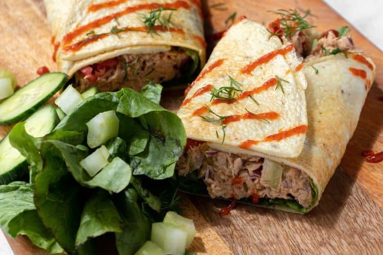 Eiwrap met pittige tonijnsalade