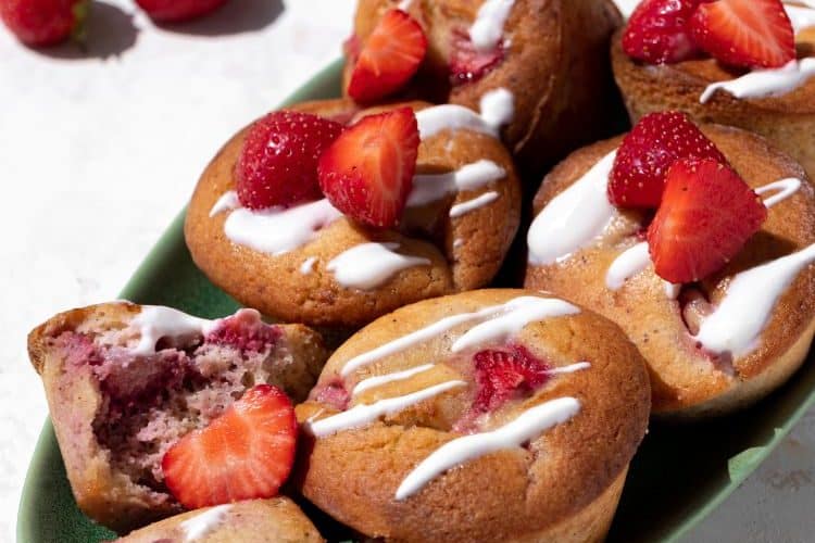 Koolhydraatarme ontbijtmuffins met aardbeien