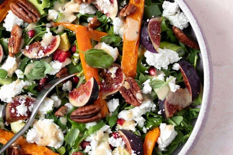 Salade met geitenkaas, gegrilde wortel en vijg