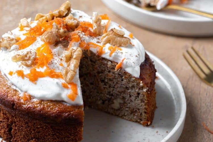 Koolhydraatarm carrot cake ontbijttaartje