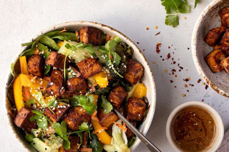 Koolhydraatarme tofu bowl