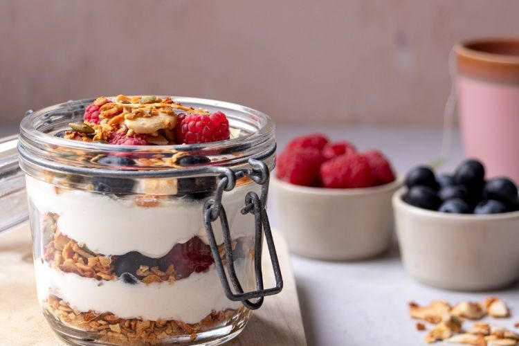 Cottage cheese met granola
