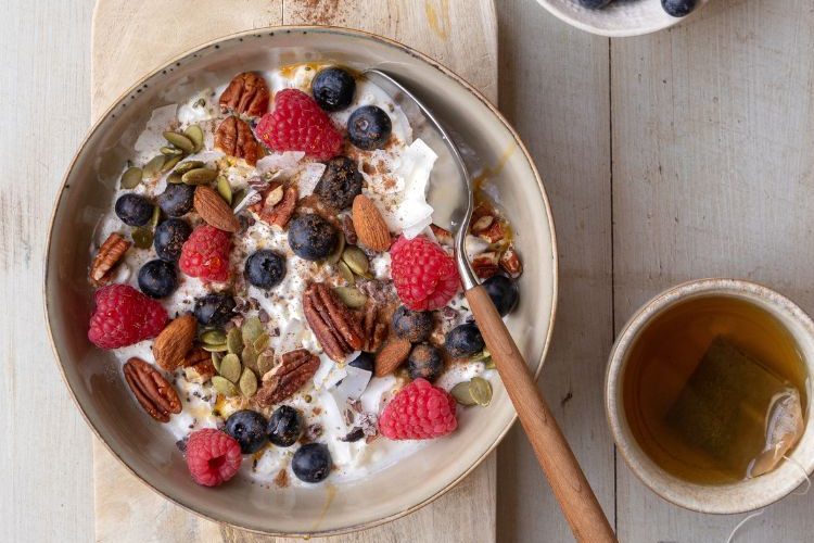 Zoete cottage cheese onbijtbowl