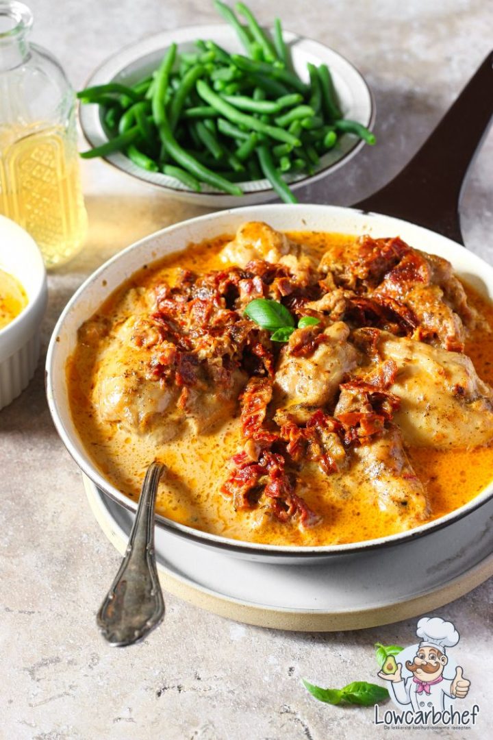 Kip in roomsaus (de lekkerste) - Lowcarbchef.nl