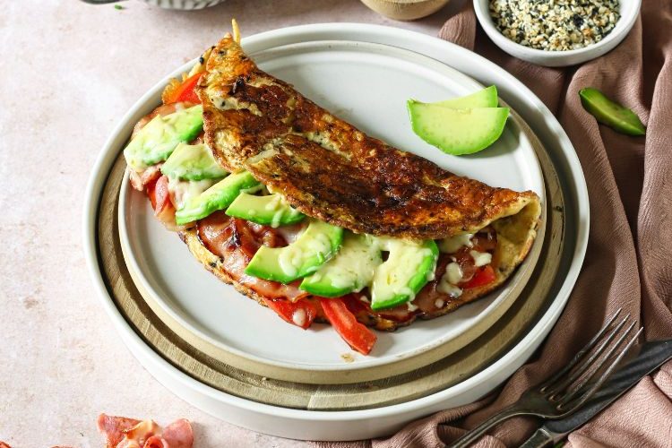 Alles behalve de bagel omelet met spek