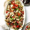 Griekse pastasalade met koolhydraatarme penne