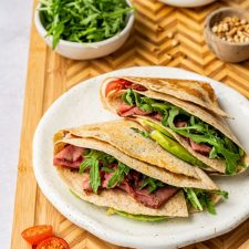 Keto wrap met rosbief