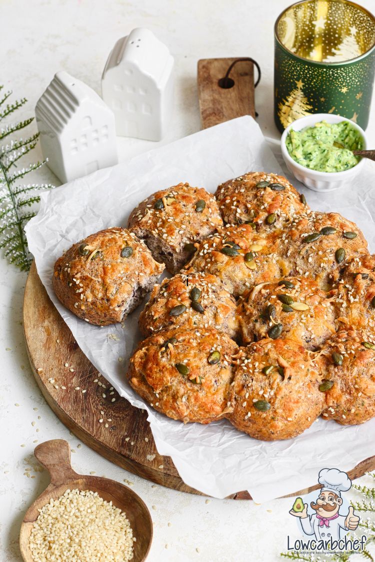 Koolhydraatarm breekbrood met geraspte kaas