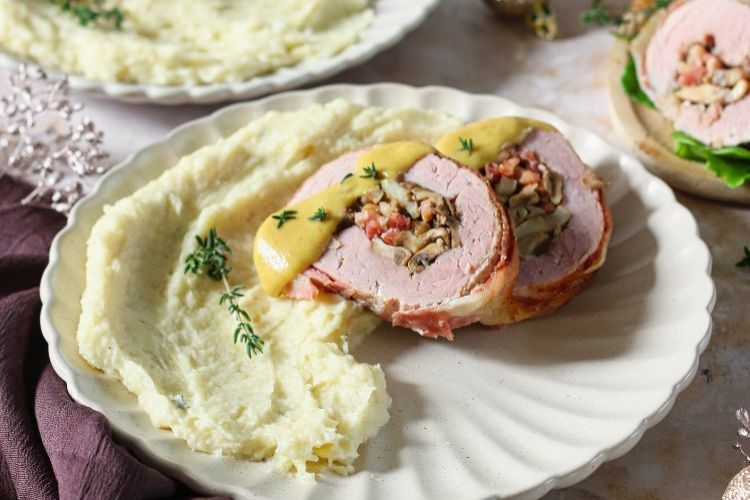 Varkenshaas met pastinaakpuree en mosterd-roomsaus