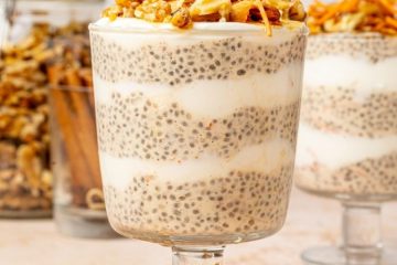 Carrot cake chiapudding met yoghurt.