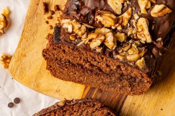 Koolhydraatarme kruidcake met chocoladetopping