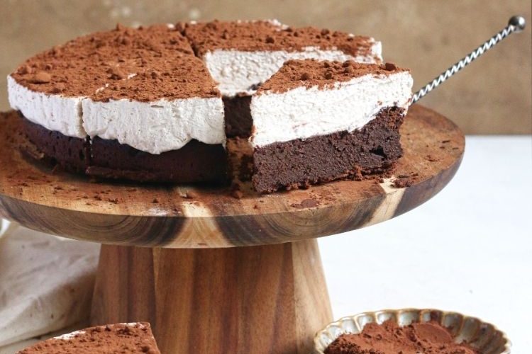 Koolhydraatarme brownie-koffieroom taart