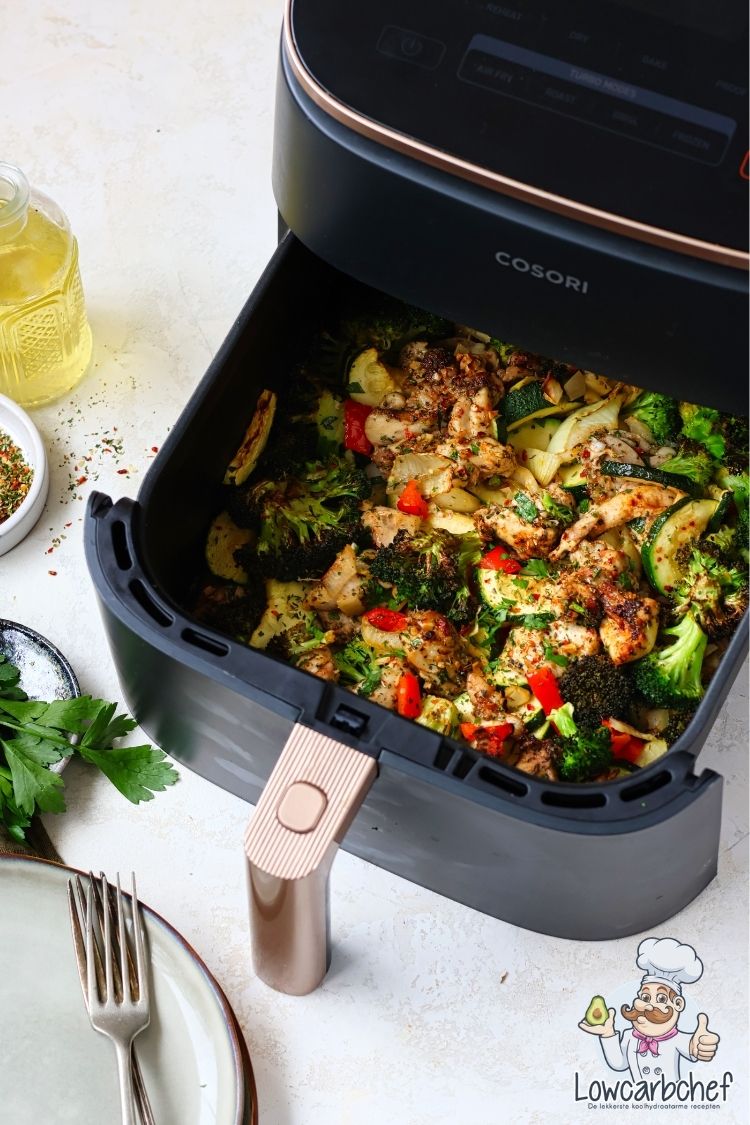 Kip en groenten uit de airfryer.