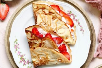 Pannenkoeken zonder amandelmeel met cottage cheese vulling.