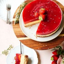 Koolhydraatarme aardbeien-custardtaart
