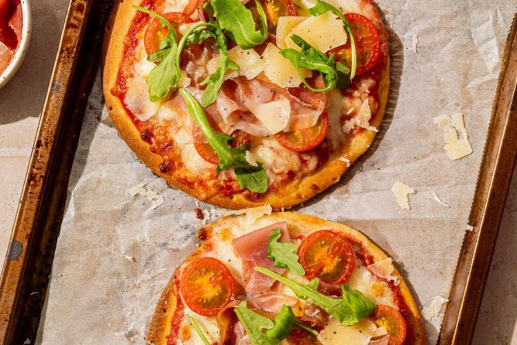 Koolhydraatarme mini pizza prosciutto