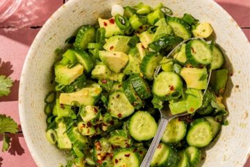 Frisse komkommer-avocadosalade met limoendressing